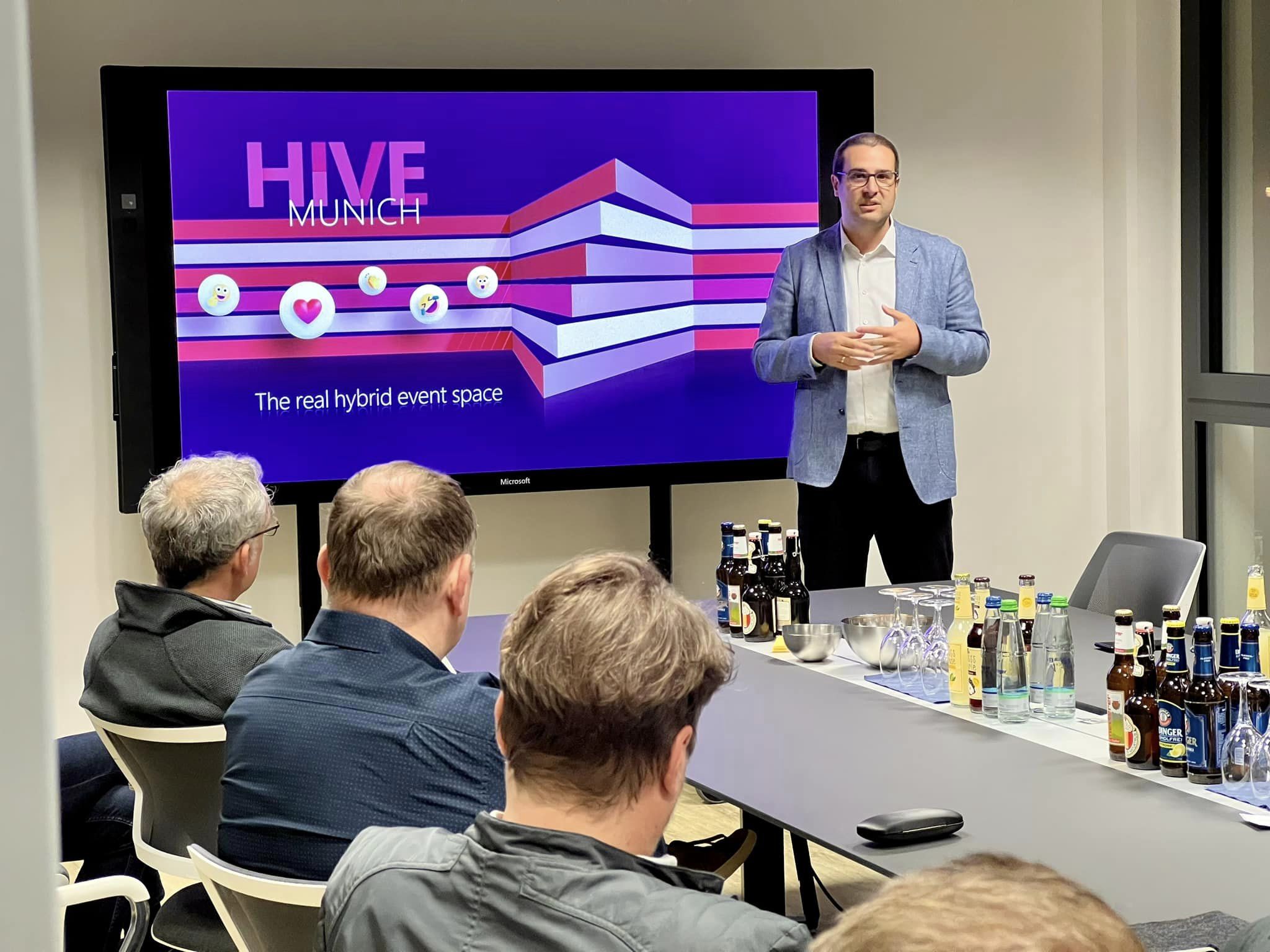 IT AFTER WORK: Entstehung von "Hive Munich", einem hybriden Eventraum in der Microsoft Deutschland Zentrale in München